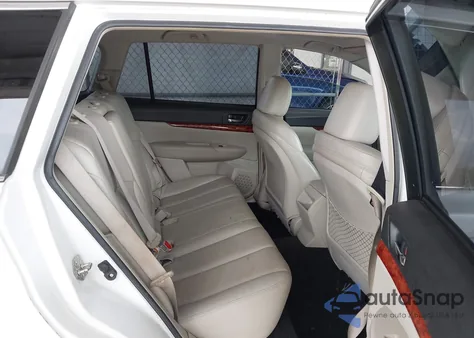 2010 Subaru Outback 2.5I Limited z USA, uszkodzony, nr VIN 4S4BRCKC6A3362370